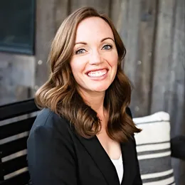 Portrait of Kelly Keegan, Broker Associate